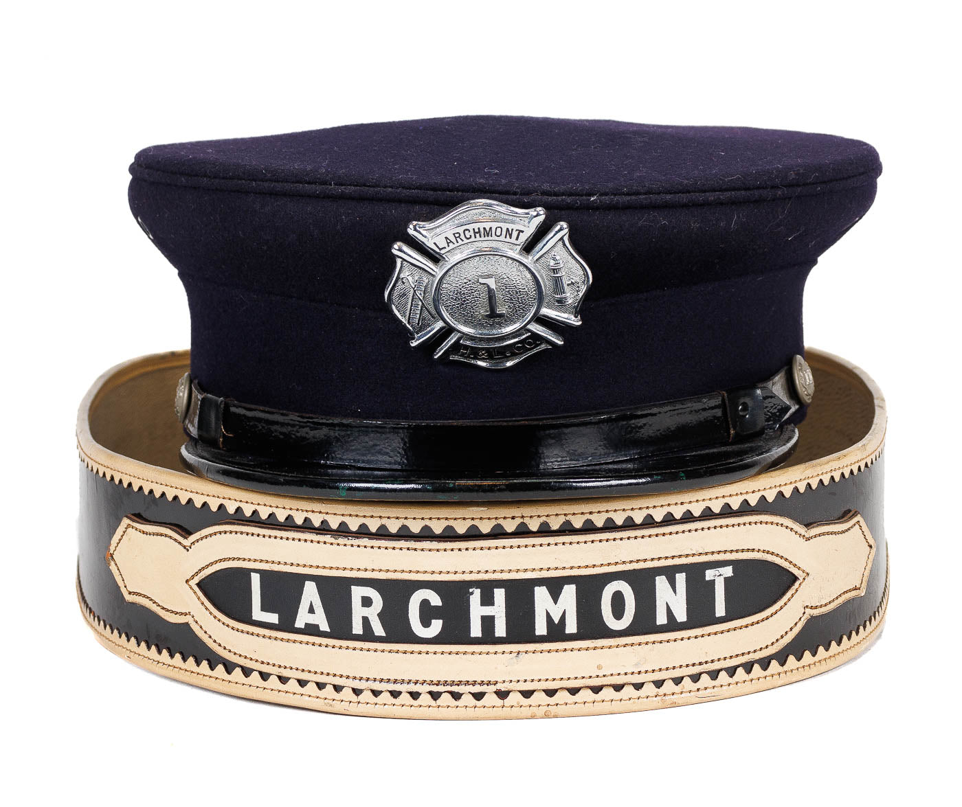 <center> LARCHMONT New York <i> Firemen Fireman Parade Belt and Cap </i><br> H & L 1 Hook & Ladder <br><i> Early Stitched Leather in Nice Condition </i><p> circa 1900 </center>